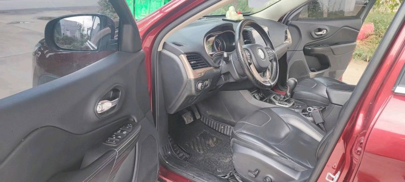 保定18年Jeep自由光6