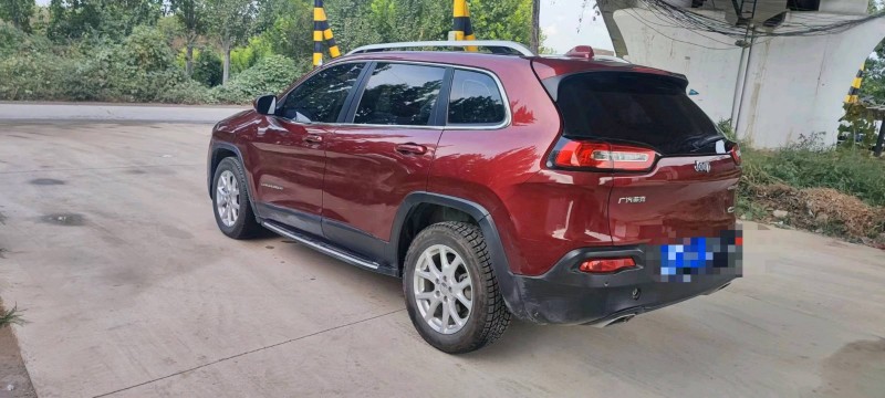 保定18年Jeep自由光7