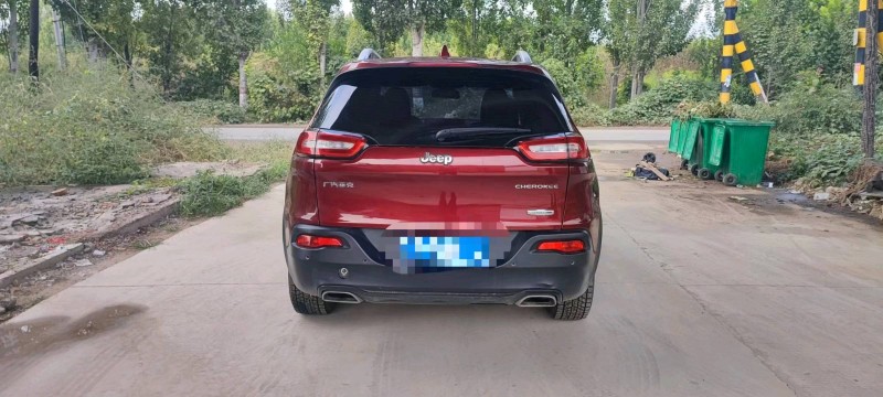 保定18年Jeep自由光9