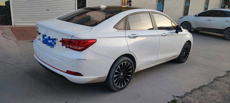 保定18年北汽绅宝D505