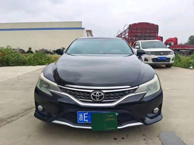 成都15年丰田锐志1