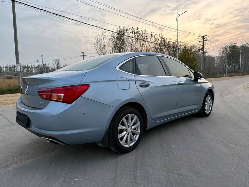 徐州16年别克威朗9