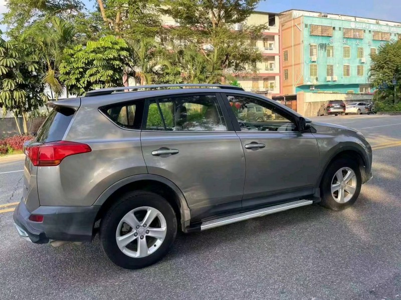 汕头14年丰田RAV49
