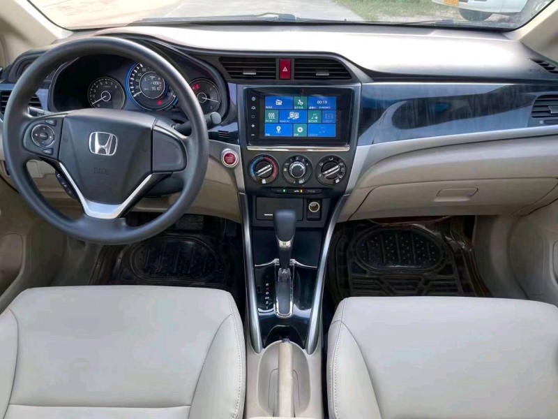 珠海13年本田凌派4