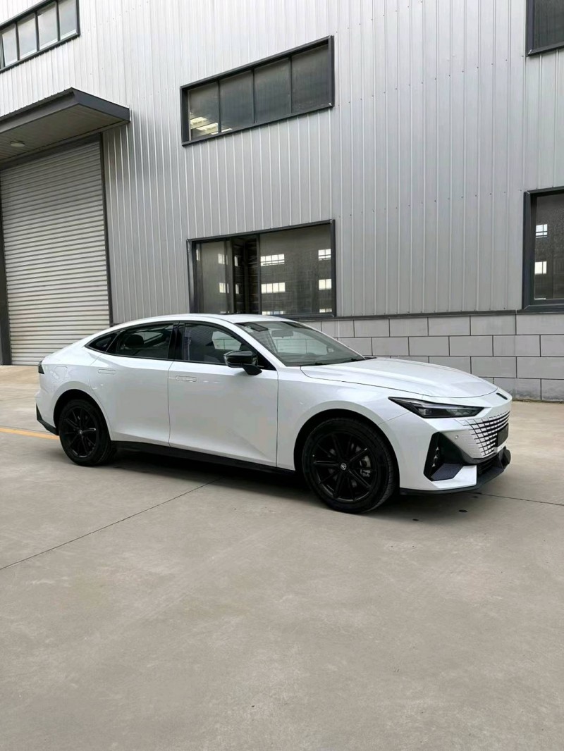 宿迁23年长安汽车UNI-V2