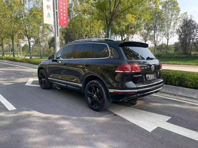 嘉兴17年大众途锐4