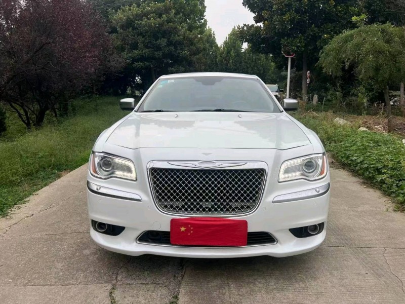 常州13年克莱斯勒300C1