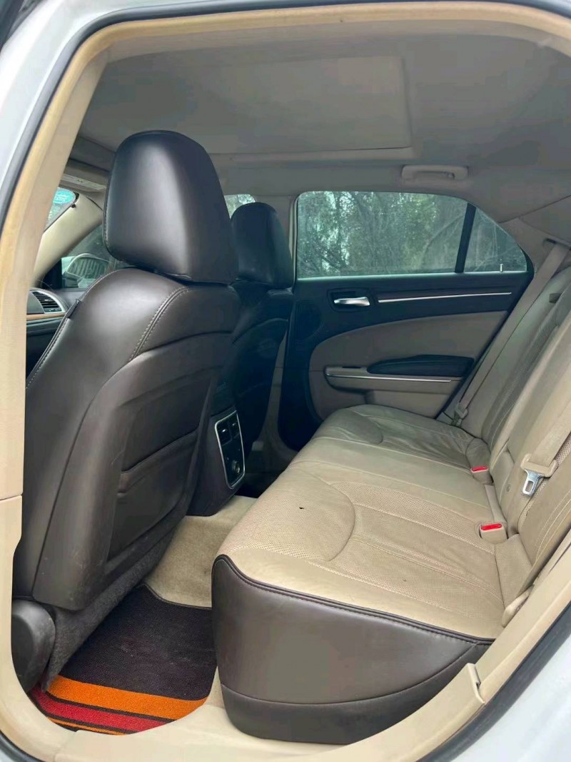 常州13年克莱斯勒300C4