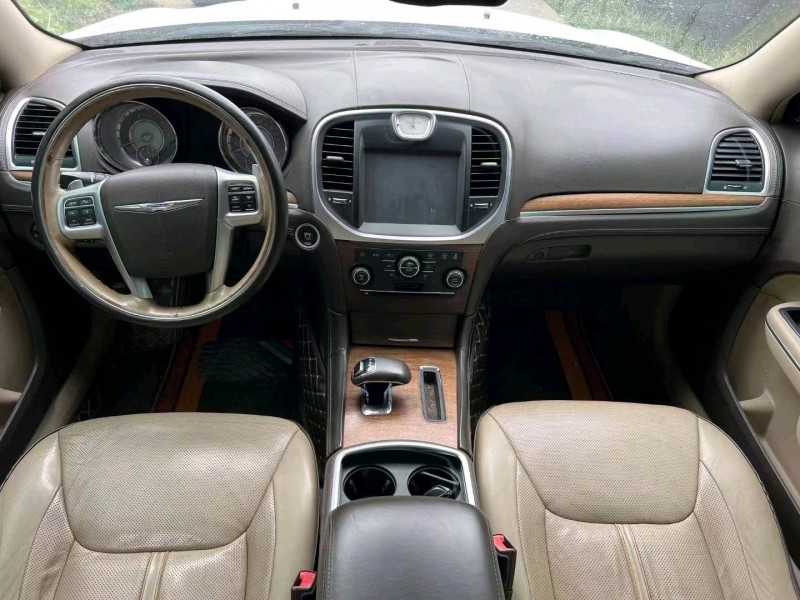 常州13年克莱斯勒300C8