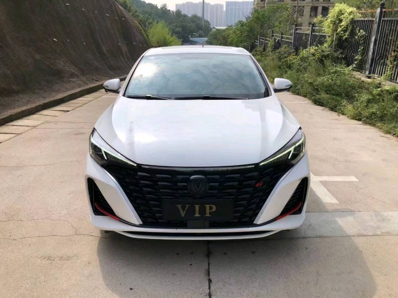 枣庄23年长安汽车逸动1