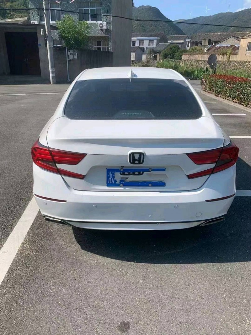 嘉兴19年本田雅阁2