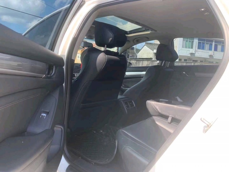 嘉兴19年本田雅阁7