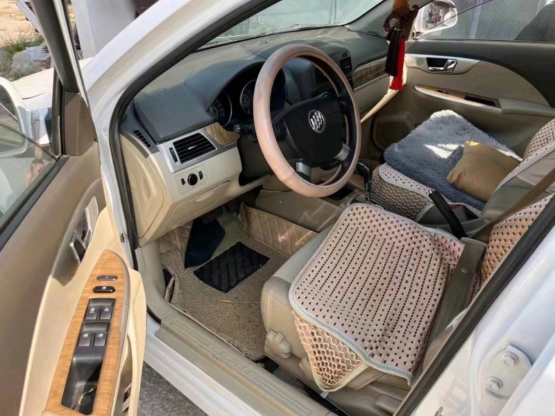 枣庄16年别克凯越7