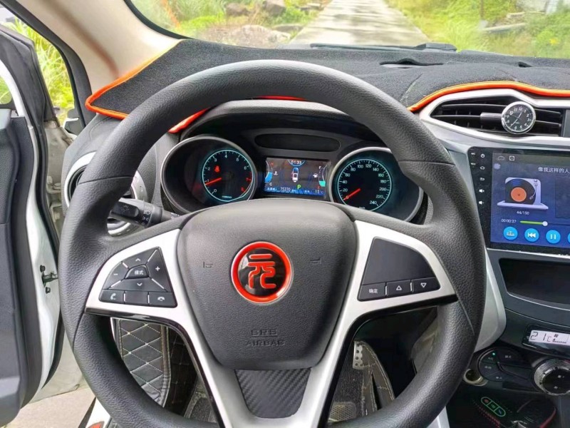 珠海17年比亚迪元7