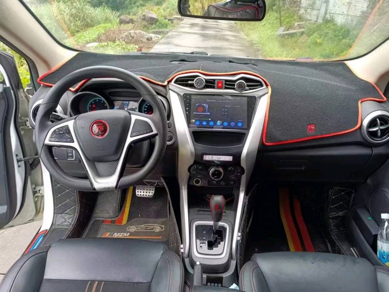 珠海17年比亚迪元8