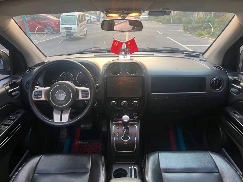 徐州12年Jeep指南者4