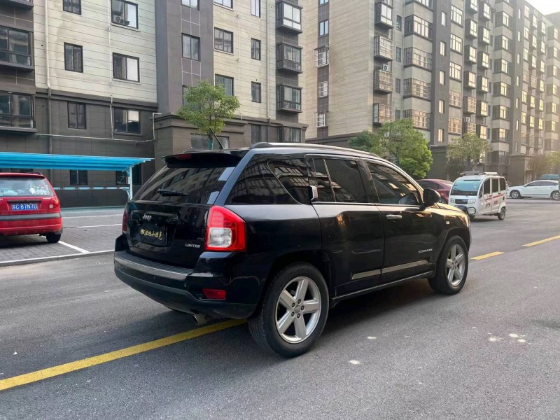 徐州12年Jeep指南者7