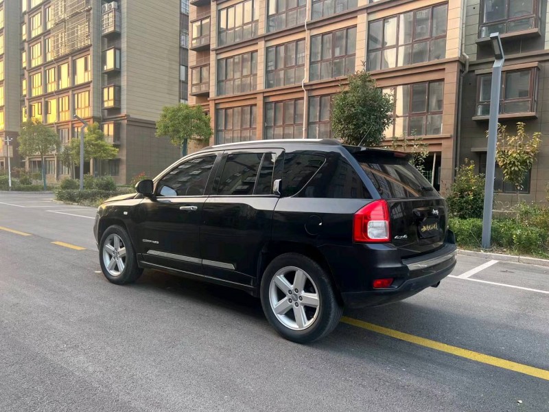 徐州12年Jeep指南者8