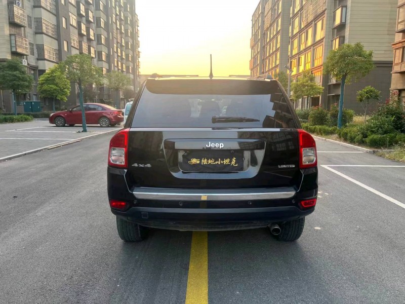 徐州12年Jeep指南者9