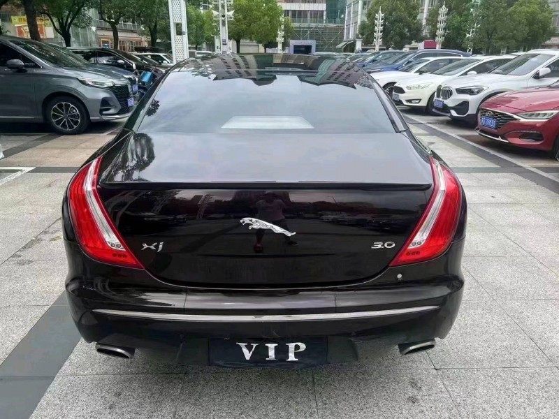 常州12年捷豹XJL3