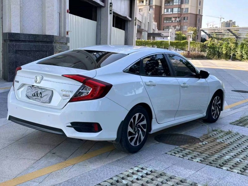 珠海17年本田思域6