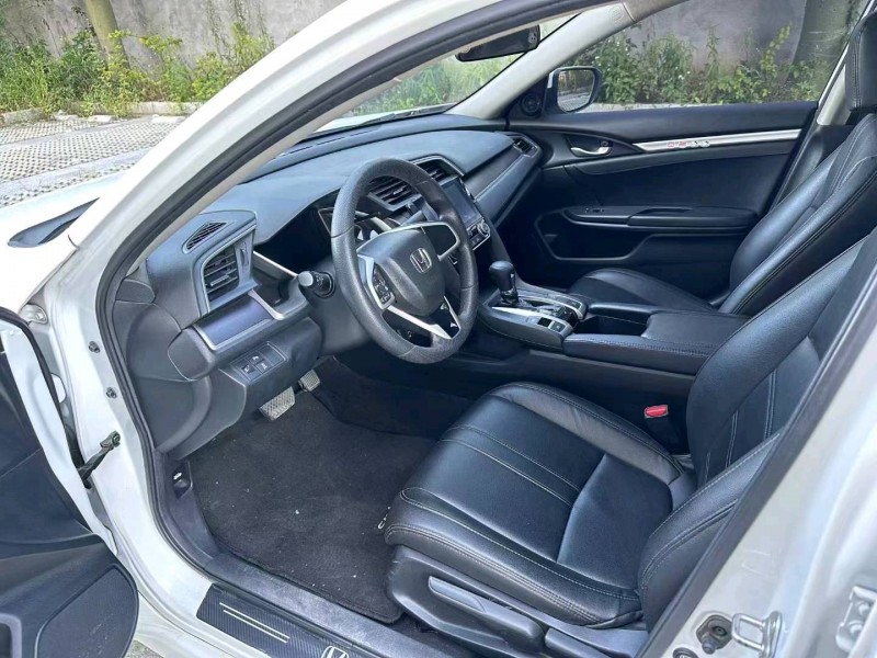 珠海17年本田思域7