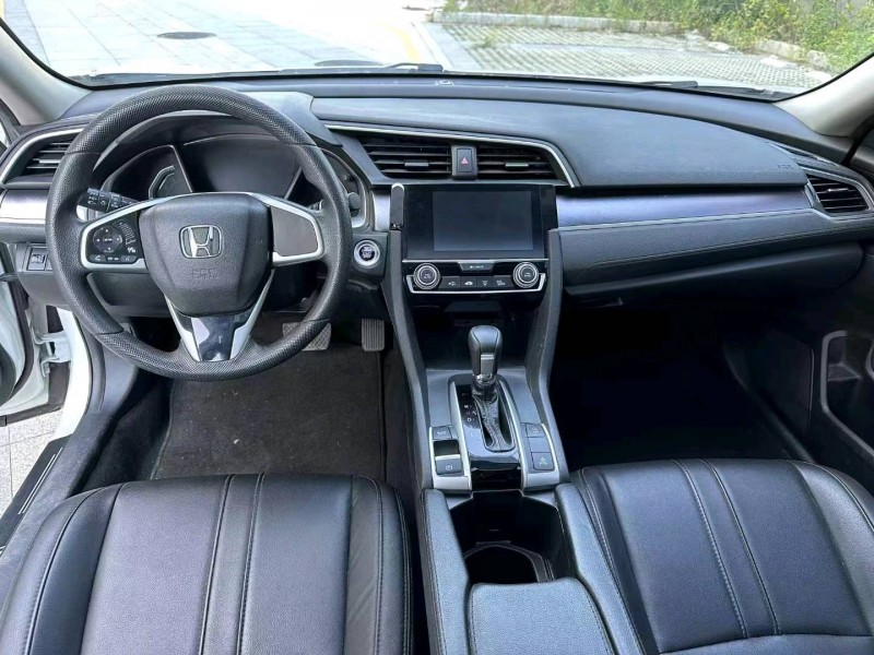 珠海17年本田思域9