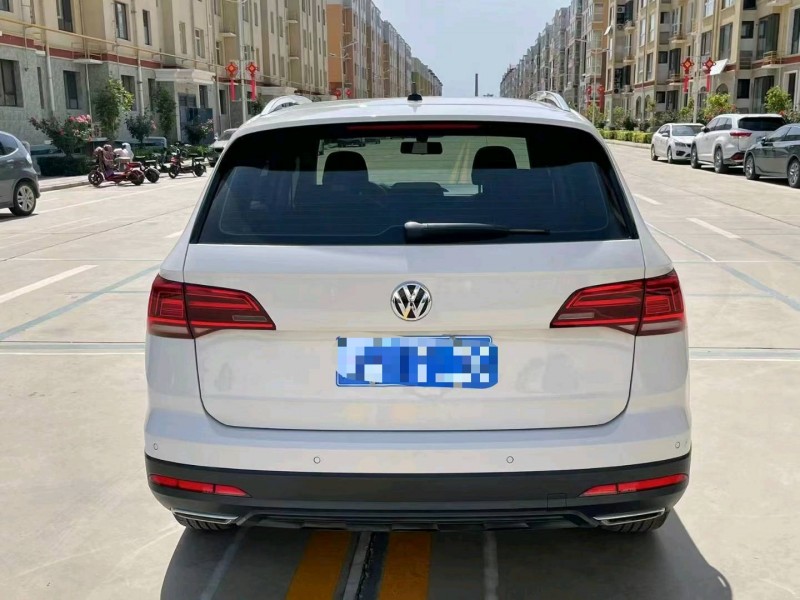 保定19年大众途岳9