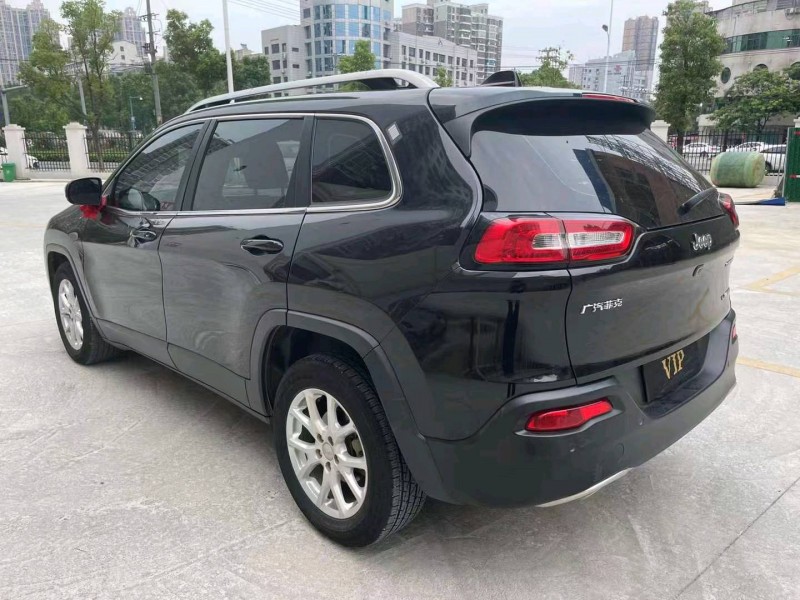 衡阳19年Jeep自由光6