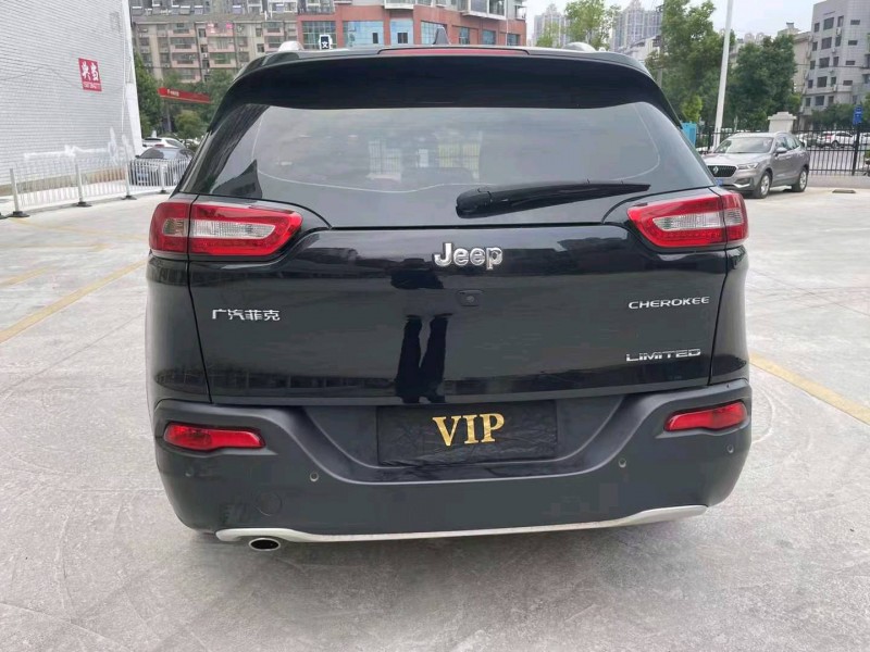 衡阳19年Jeep自由光9