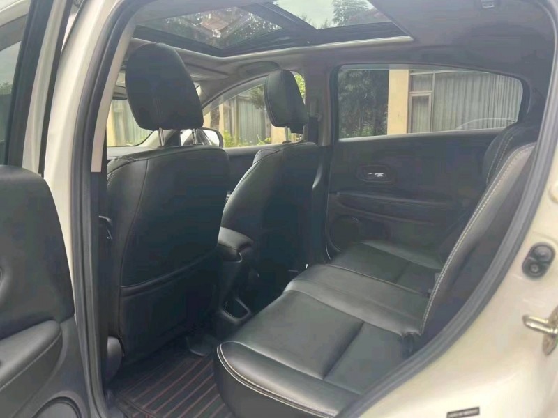 珠海21年本田缤智4