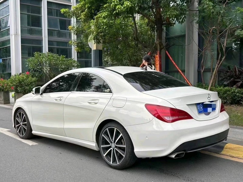 中山15年奔驰CLA5