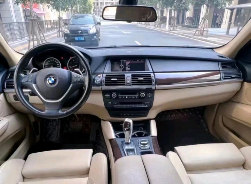 珠海10年宝马X68