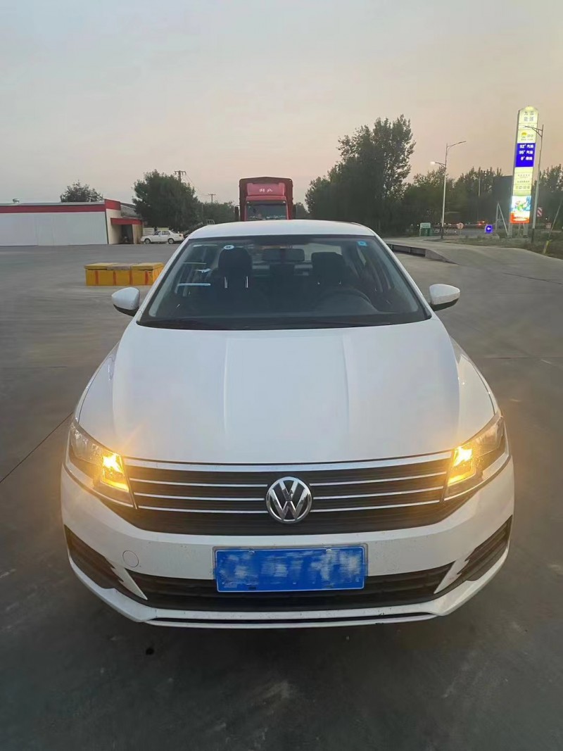 济宁23年大众朗逸1