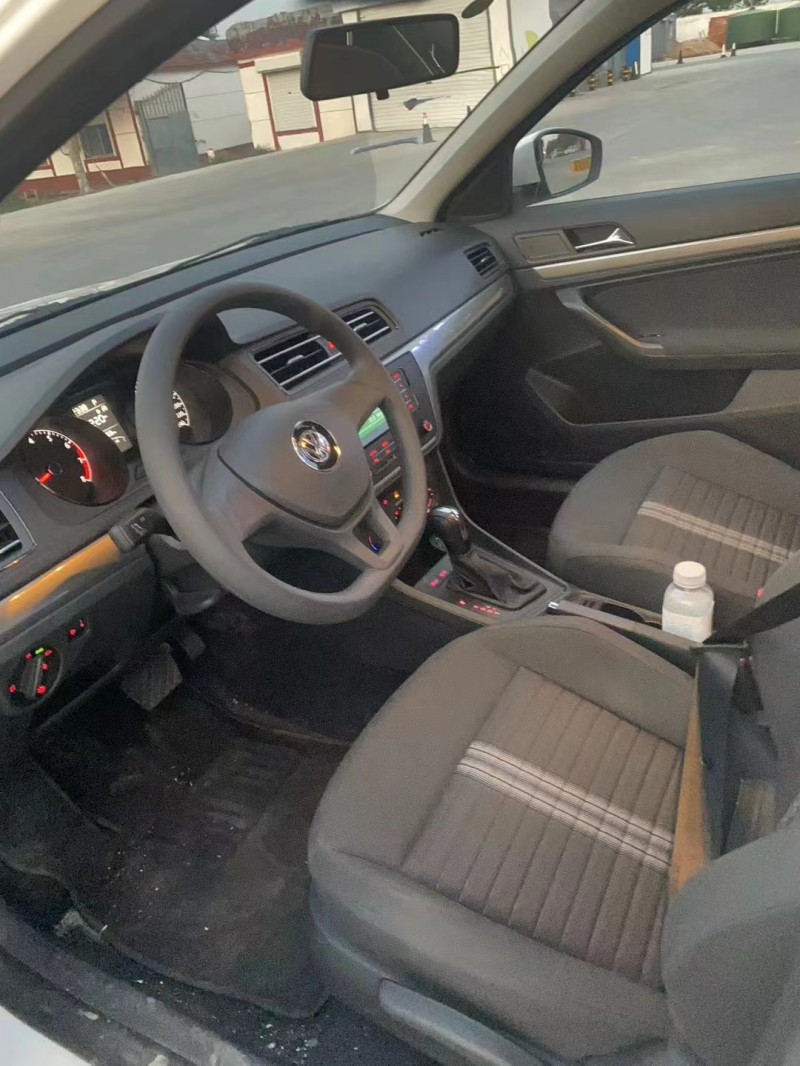 济宁23年大众朗逸4