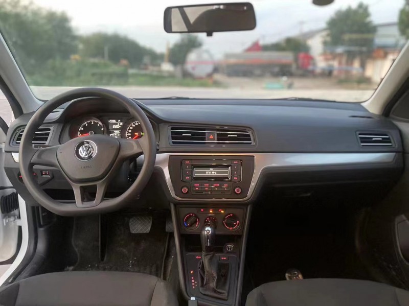 济宁23年大众朗逸5