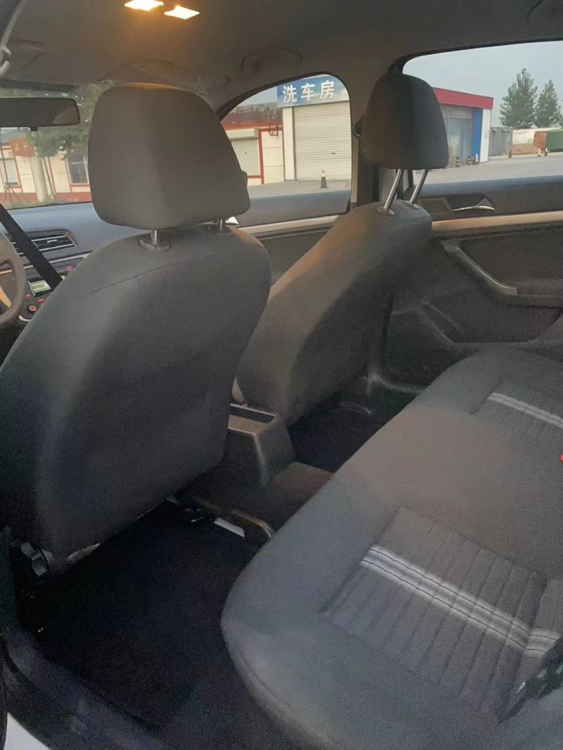 济宁23年大众朗逸6