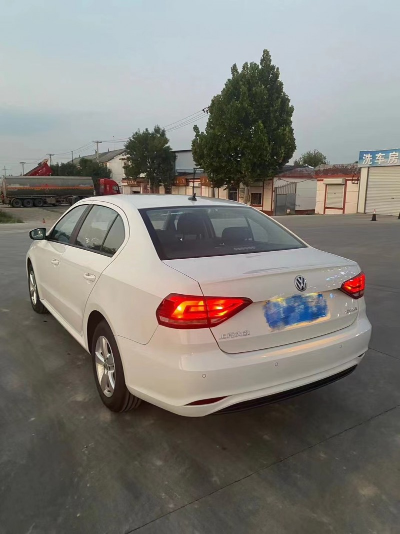 济宁23年大众朗逸7