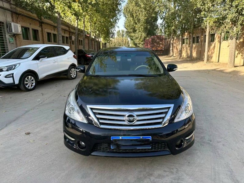 保定12年日产天籁1