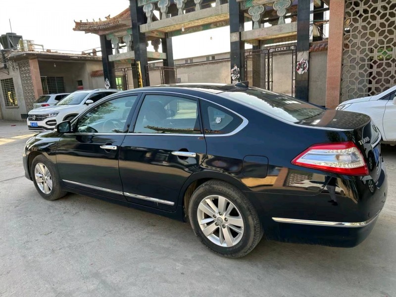 保定12年日产天籁4