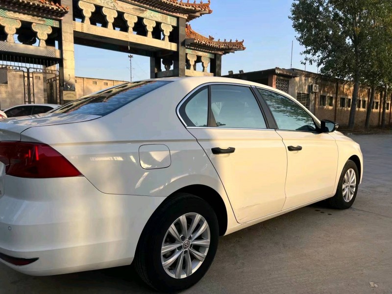 保定17年大众宝来8