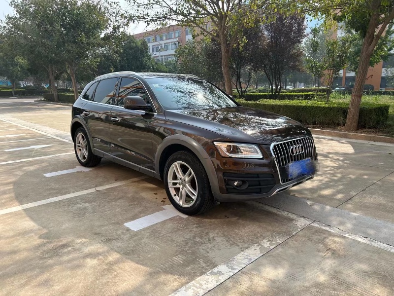 济宁18年奥迪Q54