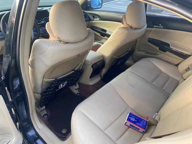 保定10年本田雅阁4