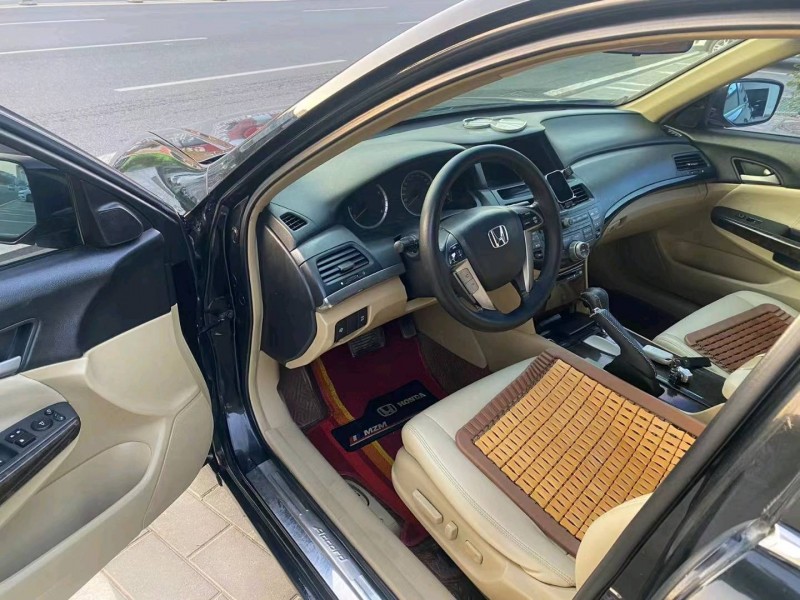 保定10年本田雅阁5