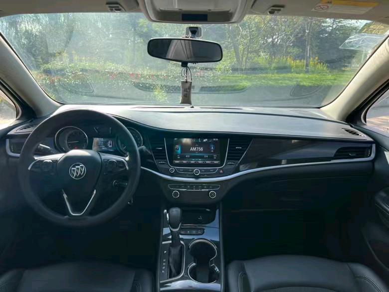 盐城17年别克威朗9