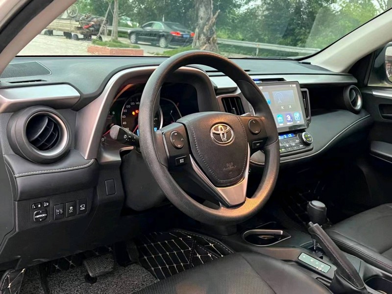 汕头18年丰田RAV4荣放4