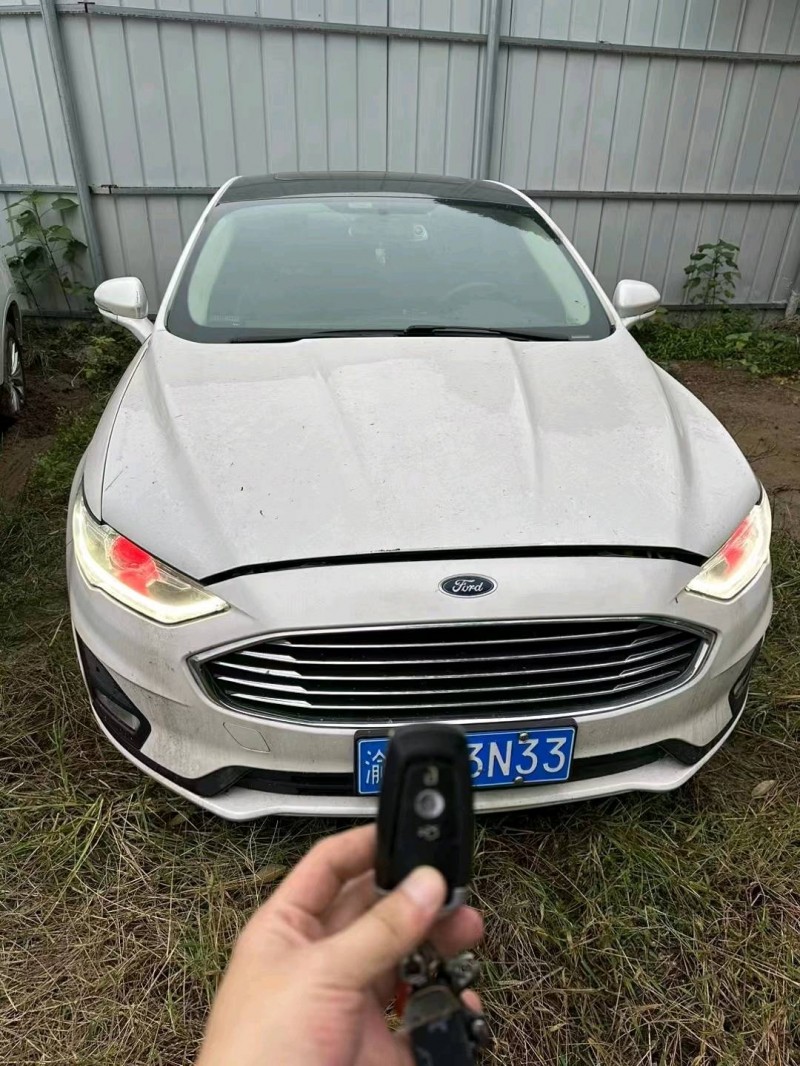 重庆19年福特蒙迪欧1