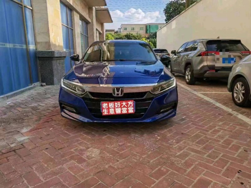 汕头18年本田雅阁1