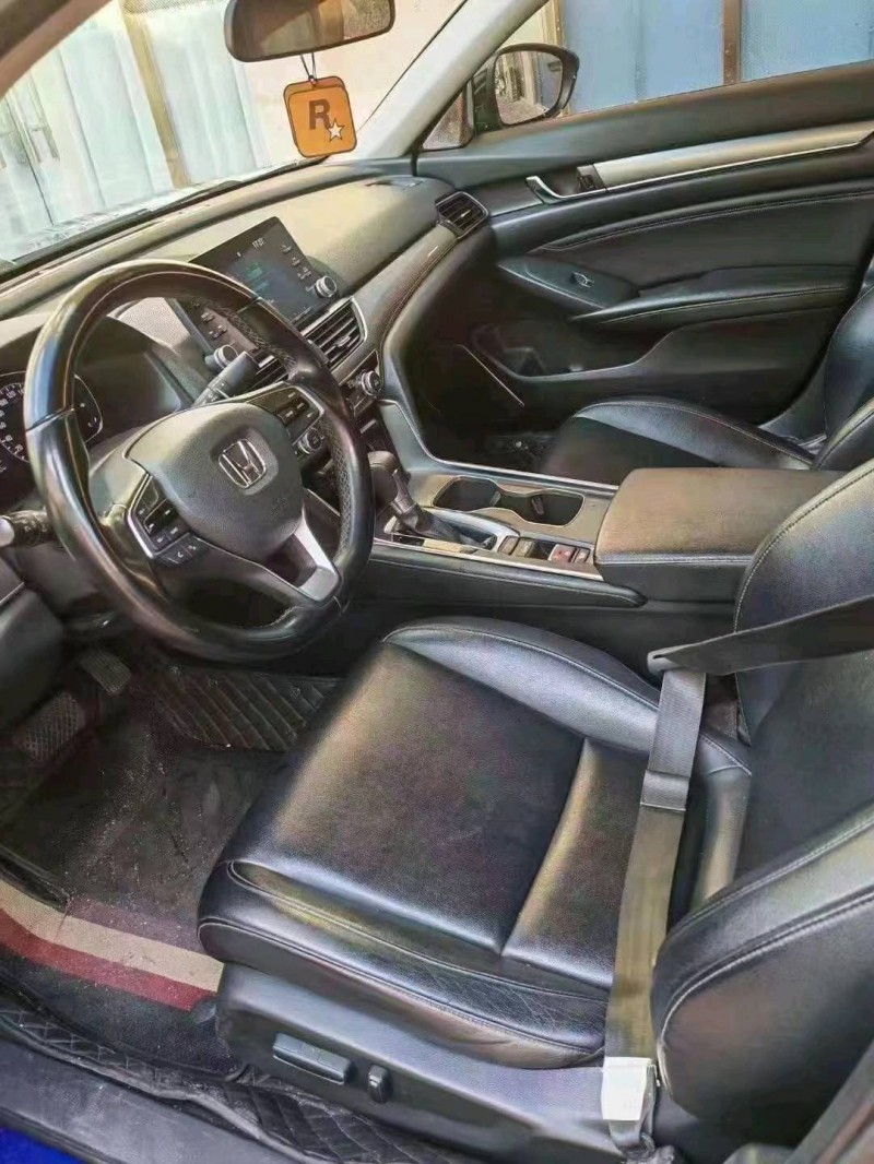 汕头18年本田雅阁8