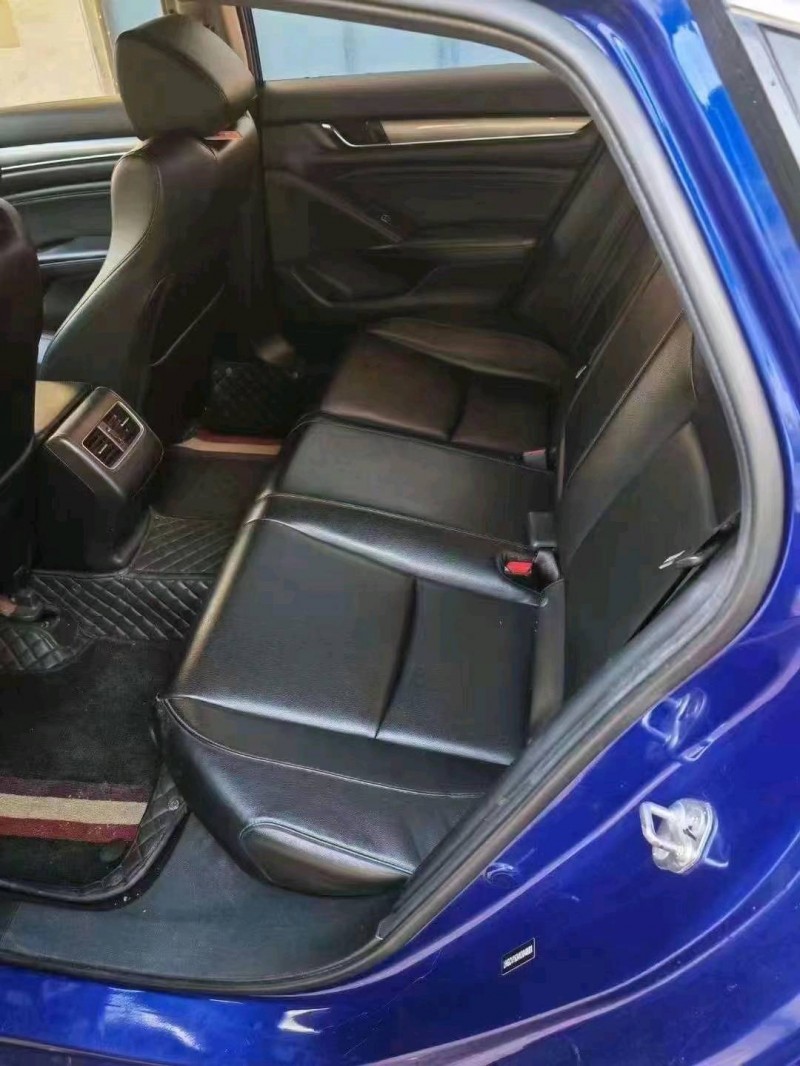 汕头18年本田雅阁9